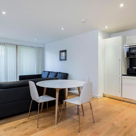 East Croydon Apartments - Just 3 Mins Walk To East Croydon Station 외부 사진